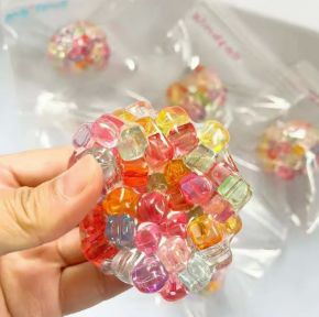 Trauben-Knautschball – herrlich weiches Fidget-Spielzeug ✨