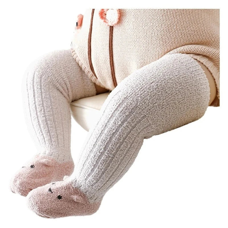 KuschelKnie – Kniestrümpfe aus Korallenfleece für Babys 🧦❄️
