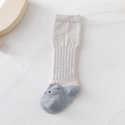 KuschelKnie – Kniestrümpfe aus Korallenfleece für Babys 🧦❄️