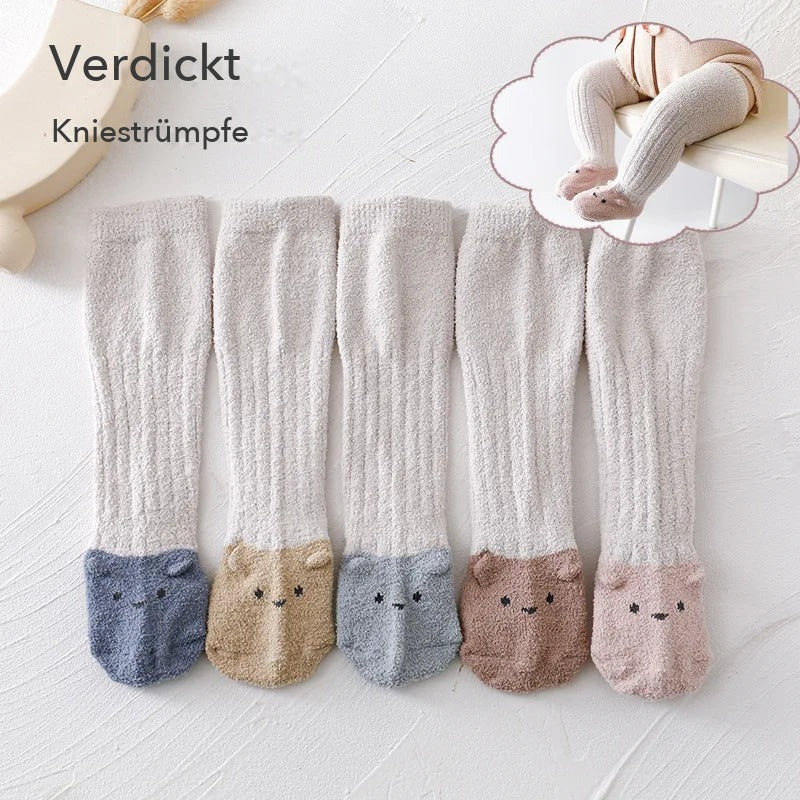 KuschelKnie – Kniestrümpfe aus Korallenfleece für Babys 🧦❄️