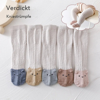 KuschelKnie – Kniestrümpfe aus Korallenfleece für Babys 🧦❄️